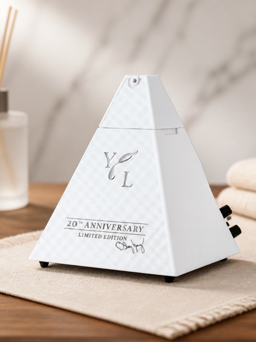 NWOT Aroma Lux Diffuser